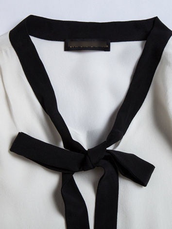 (A) Bow Solid Color Silk Blouse